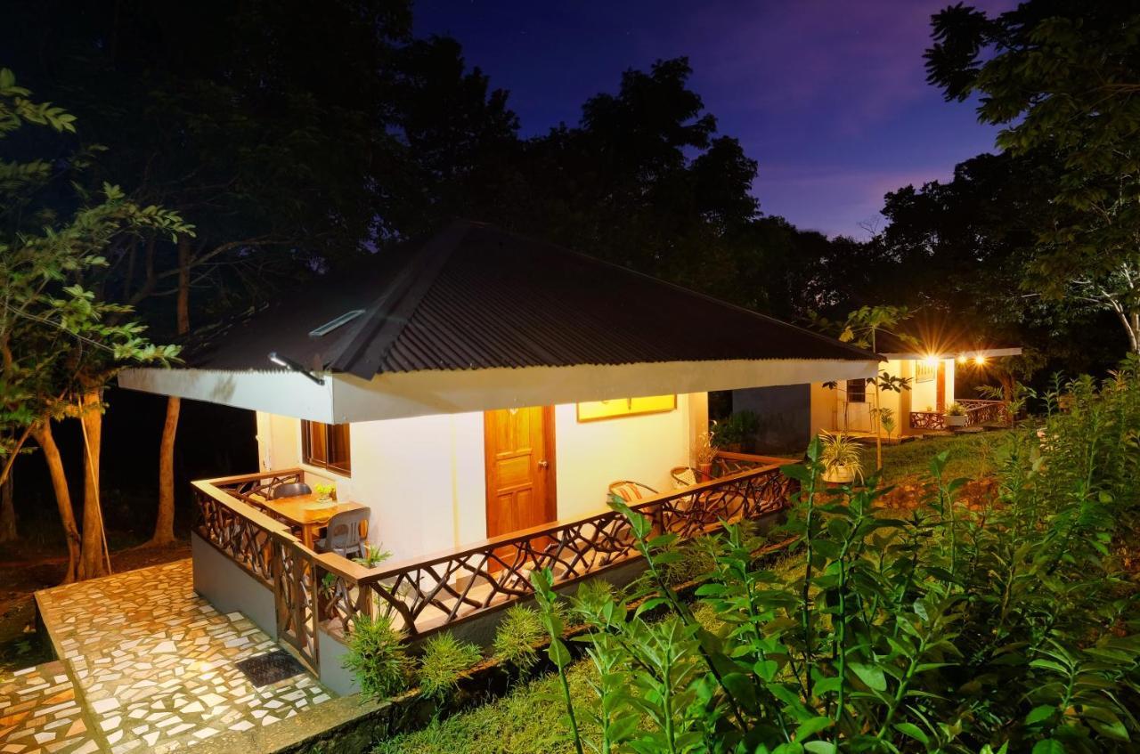 Villa Khadine Grand Vista Resort Coron Exterior photo