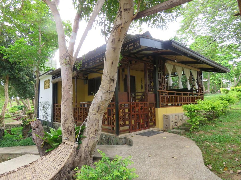 Villa Khadine Grand Vista Resort Coron Room photo